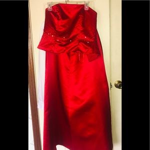 Donna Gray Red Prom Dress